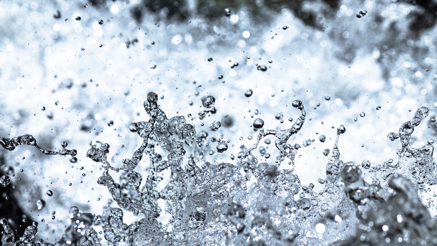 Crystal clear water splashing in fine detail